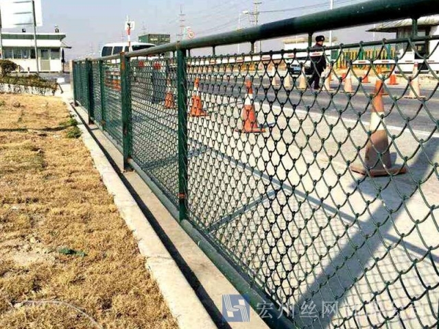 移動(dòng)護(hù)欄網(wǎng)--05